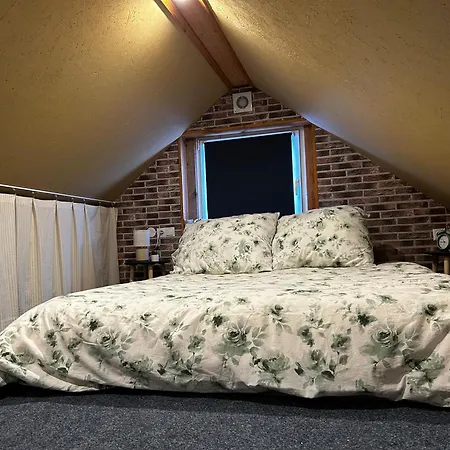 Tiny House At Sedliacky Dvor -